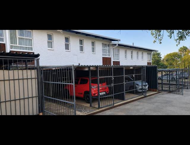 2 BEDROOM TOWNHOUSE FOR SALE IN CLUBVIEW
